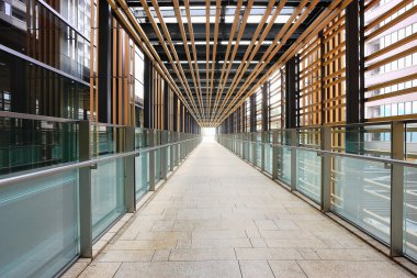 binalar arasında Galeri