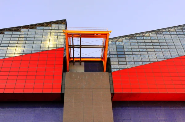 Colorist building in Osaka harbor — Stock Photo, Image