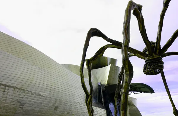 Spider sculpture in the museum — Stock Photo, Image