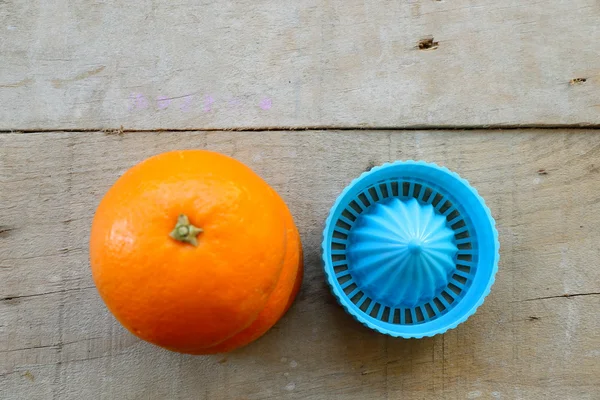 Squeezer and oranges — Stock Photo, Image