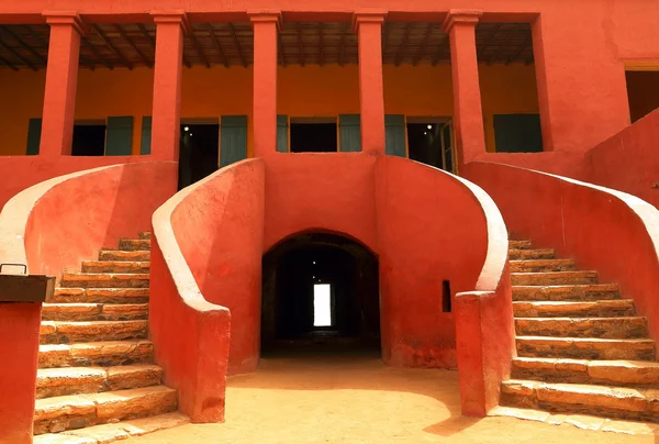 Entrada-Casa de los esclavos-Goree —  Fotos de Stock