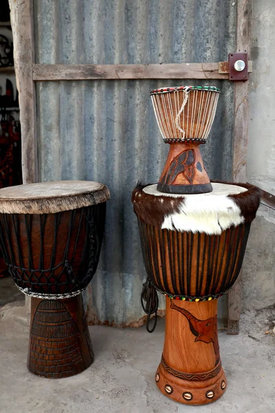 Instrumenty w rynku ziguinchor-senegal — Zdjęcie stockowe