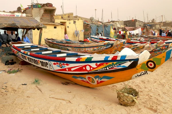 Fishings och kanoter-gueten ndar-senegal — Stockfoto