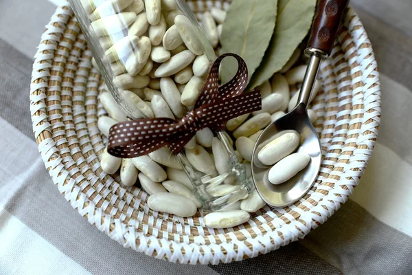 Beans and laurel — Stock Photo, Image