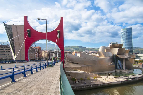 Guggenheimovo muzeum v Bilbau, Španělsko — Stock fotografie