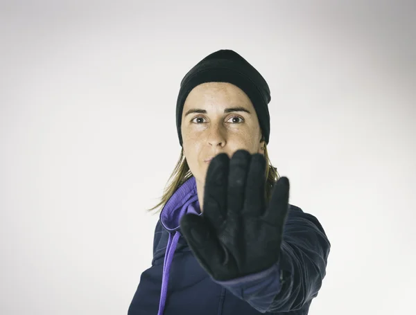 Menina em roupas de inverno — Fotografia de Stock