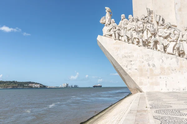 Monument voor de ontdekkingen in Lissabon — Stockfoto