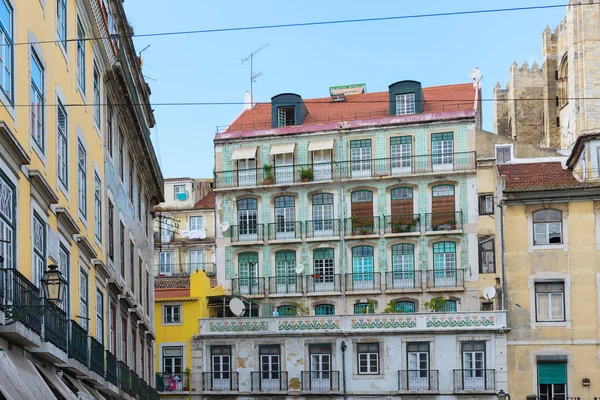 Casas típicas en Lisboa — Foto de Stock