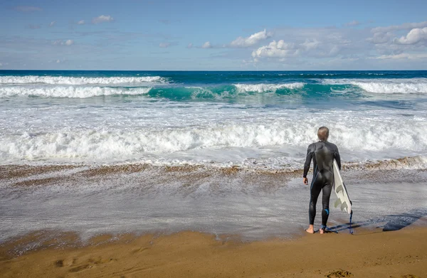 Sörfçü olarak zarautz, İspanya — Stok fotoğraf