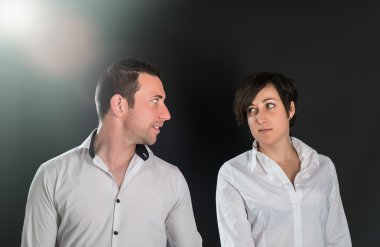 Genç çift aşık. 