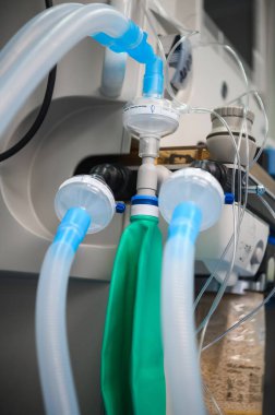 Yapay akciğer havalandırması için aygıt