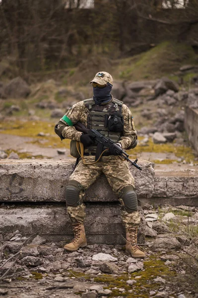Soldier Armed Forces Ukraine Military Man Tactical Uniforms Machine Gun — Stok fotoğraf