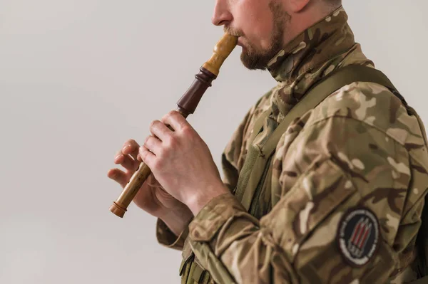 Ukrainian Military Plays Folk Songs Pipe — ストック写真