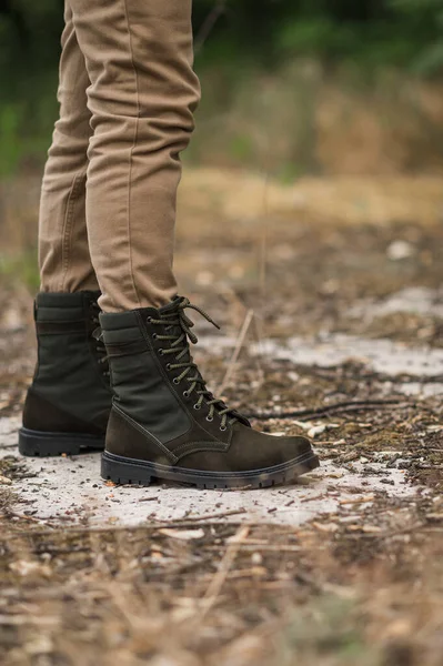 Military Man Dark Green Leather Tactical Boots — Stock Fotó