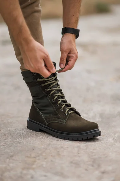 Military Man Dark Green Leather Tactical Boots — Stock Fotó