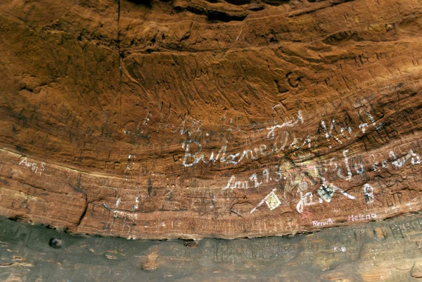 Cueva en el Sendero Eifelsteig —  Fotos de Stock