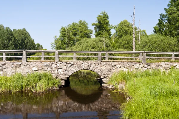 İsveç'te köprü — Stok fotoğraf