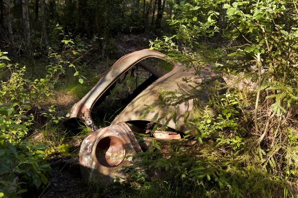 Autó lerakóhely-ban Kirkoe Mosse — Stock Fotó
