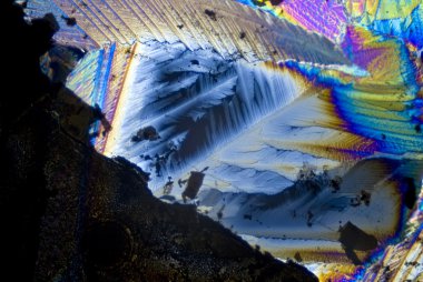 is parçacıkları ve microcrystals polarize ışık