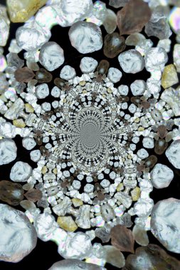 sürekli değişen kum taneleri