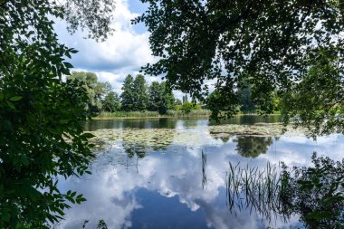 Sonbaharda Psel Nehri.