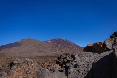 Teide Ulusal Parkı 'ndaki düzlükler açık mavi gökyüzü, Tenerife