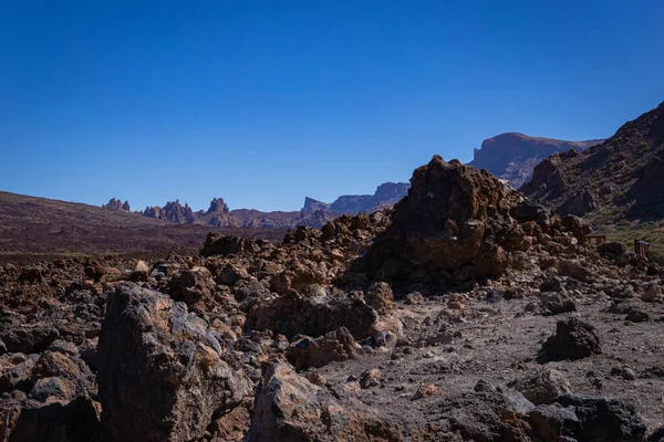 Teide Ulusal Parkı 'ndaki düzlükler açık mavi gökyüzü, Tenerife
