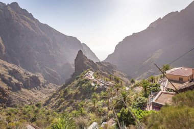 Tenerife 'deki Masca Vadisi' nin kayalıklarının manzarası