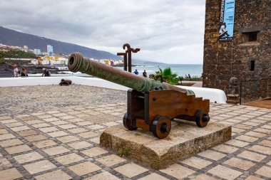 Antique cannon near the entrance to Castillo San Felipe in Puerto de la Cruz