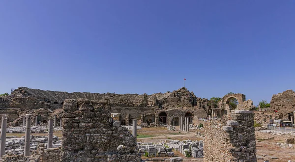 Ticaret Agora 'nın Türkiye' deki kalıntılarının panoramik görünümü