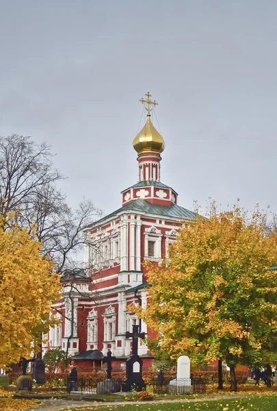 Convento Novodevichy. Moscovo. igreja uspensky — Fotografia de Stock
