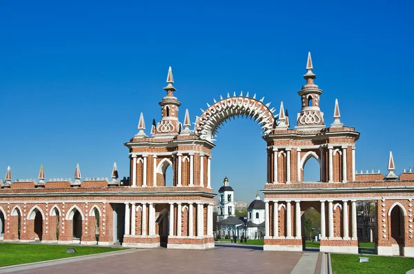 Gate fencing of the Big palace — Stock Photo, Image