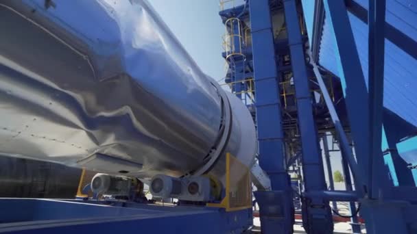 Gros plan d'une nouvelle usine en Ukraine avec beaucoup d'équipement — Video