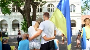 Sri Lanka, Galle 'de Ukrayna barışçıl gösterisi. 24 Mart 2022 - Ukrayna 'ya karşı bir ay süren kanlı Rus savaşı