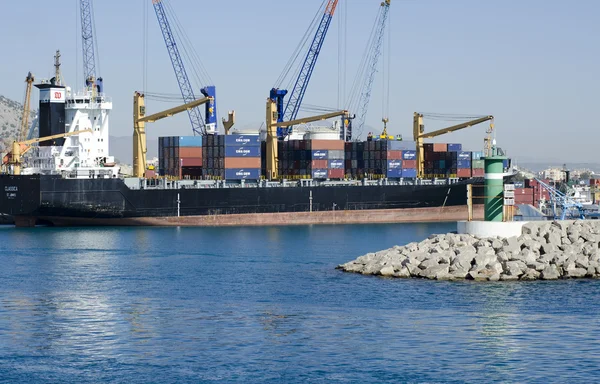 Porto de mercadorias — Fotografia de Stock