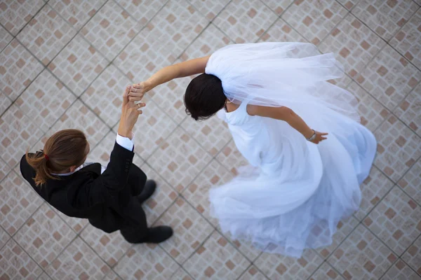 Casamento casal dançando — Fotografia de Stock
