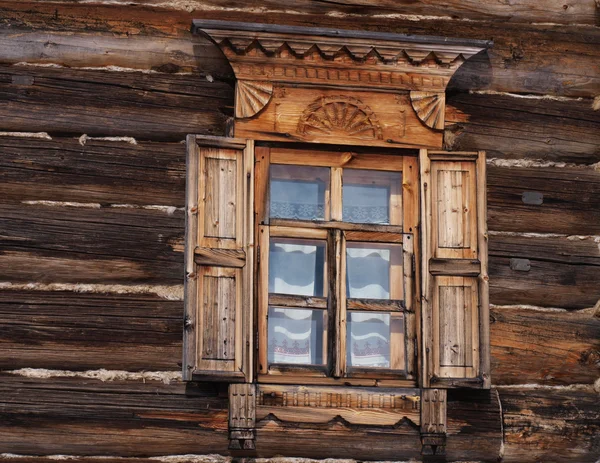 A window of a traditional russian wooden house — Stock Photo, Image