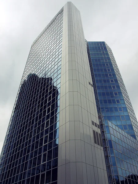 A modern skyscraper — Stock Photo, Image