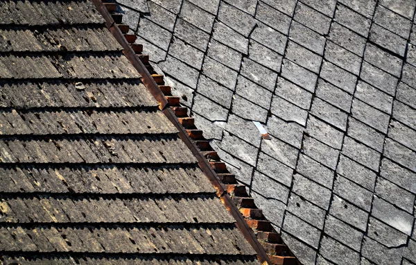 Due tipi di vecchi tetti — Foto Stock