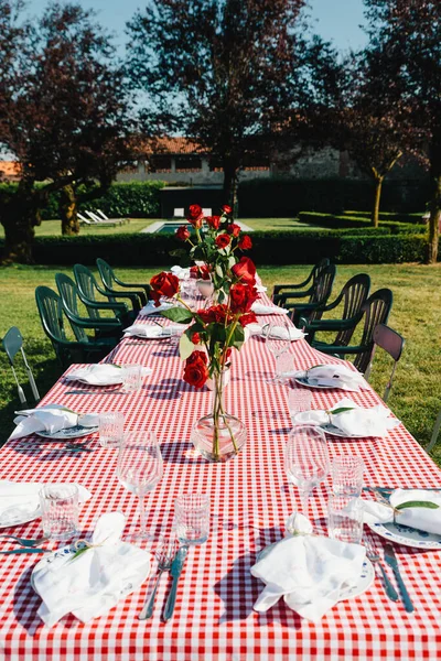 İtalya 'da insanlar eğlence kullanır.