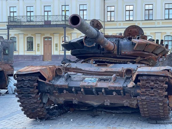 burnt tank in Ukraine during the war
