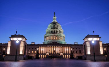 ABD Kongre Binası, Washington, D.C. 'deki National Mall' ın doğu ucundaki Capitol Hill 'de toplanma yeridir..