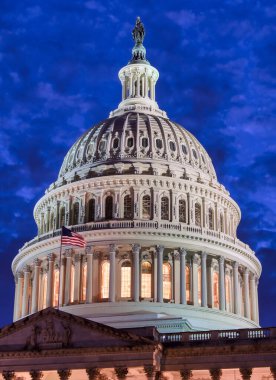 ABD Kongre Binası, Washington, D.C. 'deki National Mall' ın doğu ucundaki Capitol Hill 'de toplanma yeridir..
