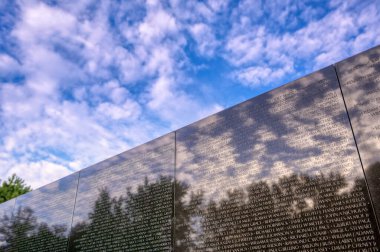 Washington, D.C. - 15 Ekim 2021: Washington 'daki Ulusal AVM' de Vietnam Gazileri Anıtı.