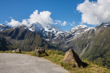 Grossglockner dağ manzaralı yol Alplerde Avusturya 'da