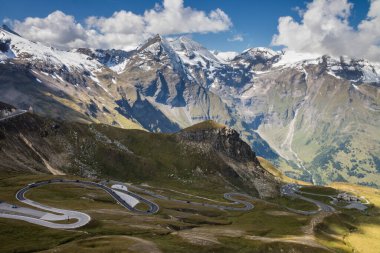 Grossglockner dağ manzaralı yol Alplerde Avusturya 'da