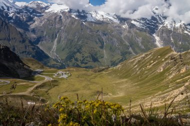 Grossglockner dağ manzaralı yol Alplerde Avusturya 'da