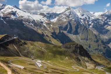Grossglockner dağ manzaralı yol Alplerde Avusturya 'da