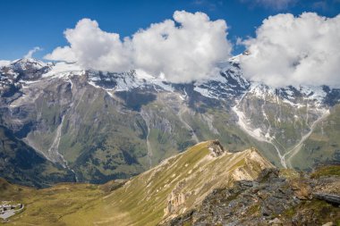 Grossglockner dağ manzaralı yol Alplerde Avusturya 'da