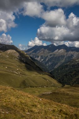 Grossglockner dağ manzaralı yol Alplerde Avusturya 'da